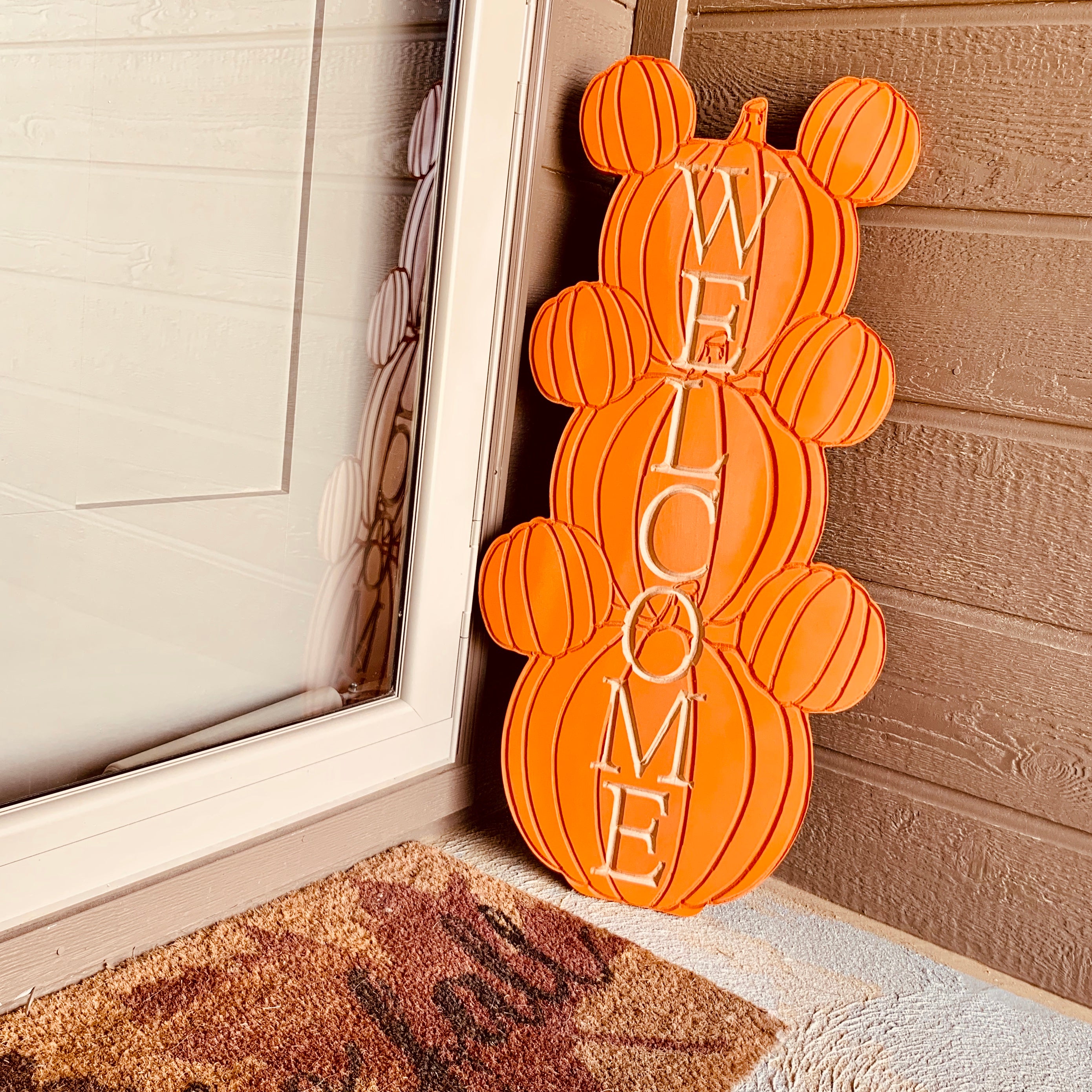 Mouse Pumpkin Welcome Sign SVG – On Points Designs